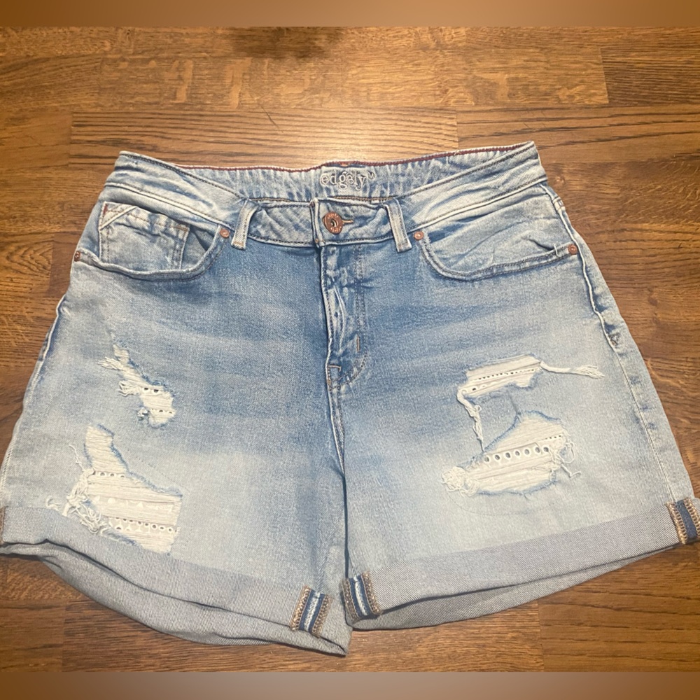MAURICES EDGELY Distressed Denim Cuffed Shorts Sz 10